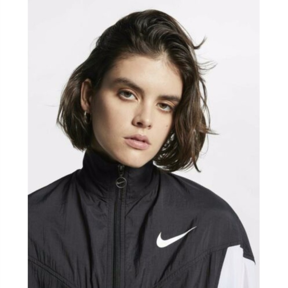 nike windrunner throwback